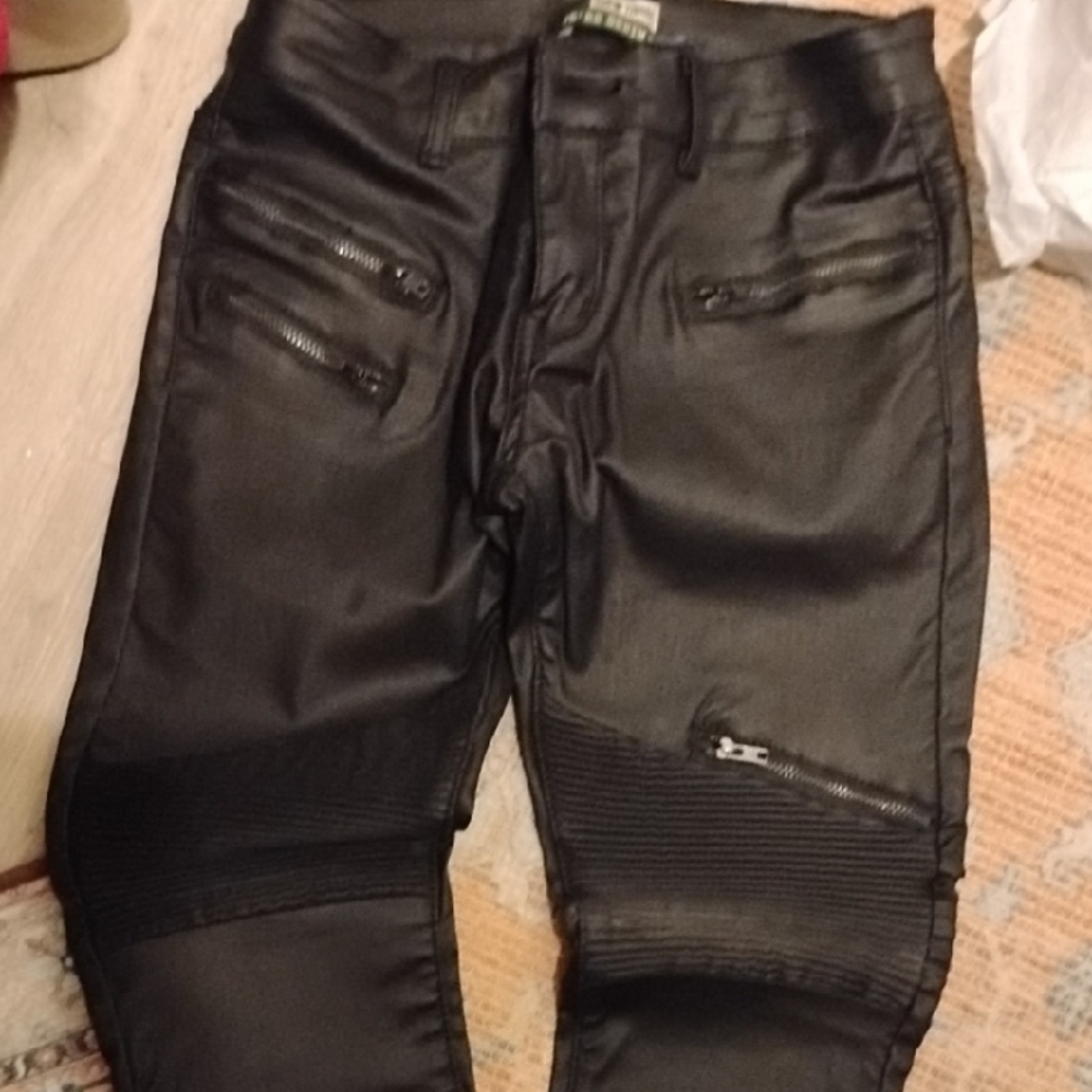 Top Trends Basic Collection Leather Size 2 Zipper… - image 8